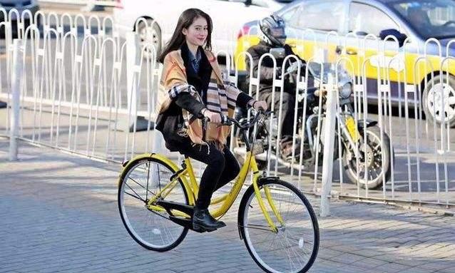 怎样使用共享单车 12420M527-2.jpg